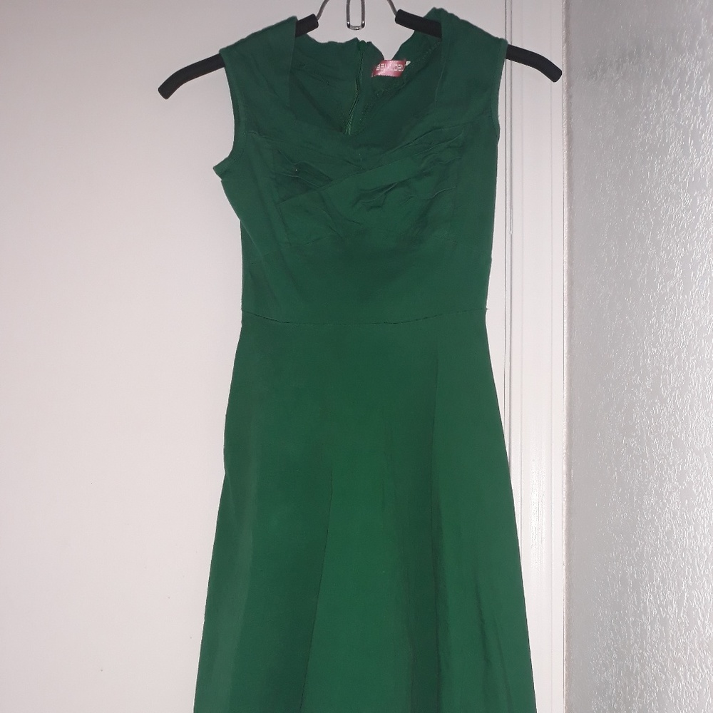 Women's Sleeveless Vintage Pinup Swing Dress